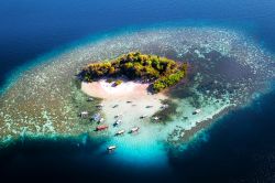 Palawan dall'alto: si tratta di una delle oltre 7 mila isole delle Filippine nonché la più bella al mondo.
