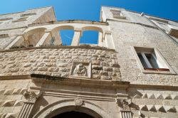 Palazzo Nesta a Molfetta, Puglia. La costruzione di questo elegante edificio storico risale al 1550.



