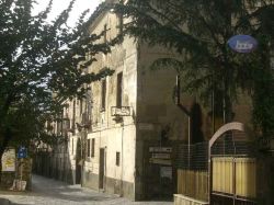 Il Palazzo dei Servi di Maria in centro a Palma Campania