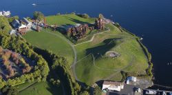 Panorama aereo del Gas Works Park a Seattle, Washington (USA). Un tempo qui sorgeva uno stabilimento per la lavorazione del petrolio; ora vi è un'area verde puntellata da qualche ...