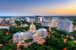 Panorama al calar del sole della città di Jackson, Mississippi, Stati Uniti d'America.

