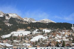 Vista della montagna nei pressi di Les Diablerets, Svizzera. Il massiccio si trova lungo la linea di confine fra il Canton Vaud, di cui costituisce il punto più elevato, e il Canton Vallese. ...