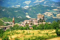 Panorama del borgo di Sant'Agata nel Montefeltro ...