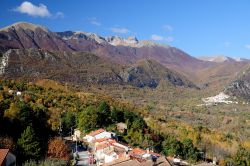 Panorama da Castel San Vincenzo sulle Montagne del Molise e del Lazio