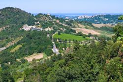 Panorama dalla mura del Castello di Montebello a Poggio Torriana, Emilia-Romagna - © Mi.Ti. / Shutterstock.com