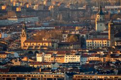 Panorama dall'alto del centro storico di Vitoria Gasteiz, Spagna. E' il capoluogo dei Paesi Baschi e della provincia di Alava.




