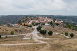 Panorama dall'alto di Castelo Mendo, borgo storico del Portogallo. Il nome del villaggio si deve al primo alcalde D. Mendo Mendes nominato da D. Dinis nel XVI° secolo.

