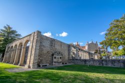 Panorama dei chiostri del Palazzo Episcopale a Miranda do Douro, Portogallo - © Dolores Giraldez Alonso / Shutterstock.com