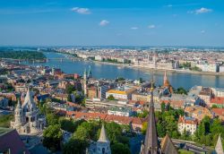 Panorama dei quartieri di Buda e di Pest, con ...