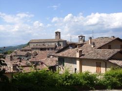 Panorama del borgo di Montone, valle del Tevere Umbria - © Geobia - CC BY-SA 3.0 - Wikipedia 