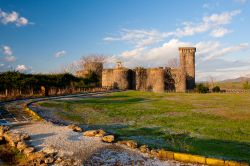 Panorama del Castello di Vulci a Canino nel Lazio - © mdlart / Shutterstock.com