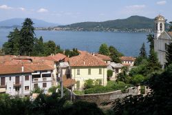 Panorama del centro di Meina sul Lago Maggiore in Piemonte - © Torsade de Pointes - CC0, Wikipedia