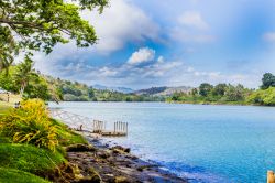 Panorama del fiume Sigatoka a Viti Levu, arcipelago delle Figi. Questo corso d'acqua nasce nel Monte Tomanivi e scorre per 120 km.
