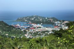 Panorama della baia di Castries, isola di Santa Lucia, Caraibi