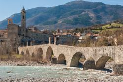 Panorama della città di Bobbio, Piacenza, Emilia Romagna. Questa piccola cittadina di origine romana si trova nella media Val Trebbia.



