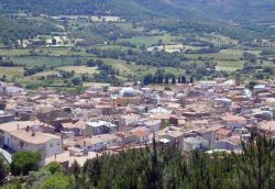 Panorama della cittadina di Mamoiada nel centro della Sardegna. Questa località è famosa per Carnevale Mamoiadino, con le spattacolari maschere dei Mamuthones e gli Issohadores ...