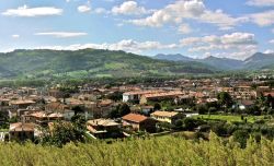 Panorama della cittadina di Moie nelle Marche - © Borgiani Edoardo, Wikipedia