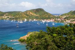 Panorama dell'isola caraibica della Martinica, Piccole Antille. E' un piccolo pezzetto di Francia nel cuore dell'arcipelago caraibico con una natura incredibile.

