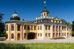 Panorama dello Schloss Belvedere a Weimar, Turingia, Germania. Si tratta della residenza estiva ducale della prima metà del XVIII° secolo ocpitata nel parco Belevedere della città.
 ...