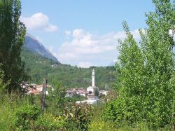 Panorama di Cesiomaggiore in provincia di Belluno in Veneto - © Sandro.maoret, Pubblico dominio, Wikipedia