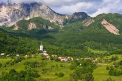 Panorama di Dreznica in Slovenia, Alpi Giulie, frazione di Caporetto.