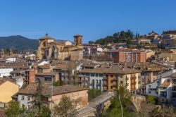 Panorama di Estella (Lizarra in basco) e della chiesa di San Michele, Spagna. Si tratta di un edificio religioso in stile romanico-gotico del XII° secolo.

