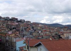 Panorama del borgo di Gavoi in Sardegna - © Gianfranco - CC BY-SA 3.0 - Wikimedia Commons.