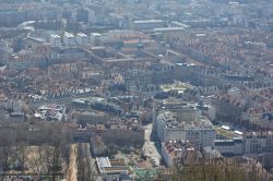 Panorama di Grenoble dalla Bastille, Francia.
