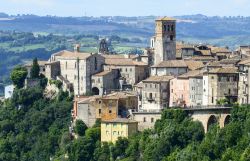 Il bel panorama della città di Narni in Umbria - © Claudio Giovanni Colombo / Shutterstock.com