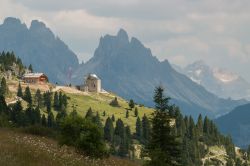 Panorama di Prato Piazza, Platzwiese, una delle escursioni classiche dal lago di Braies in Alto Adige