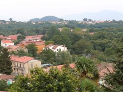 Panorama di Roccamonfina sulle pendici del vulcano estinto omonimo in Campania - © Ursula iris - CC BY 3.0, Wikipedia