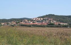 Panorama di Vignale Riotorto, Frazione di Piombino in Toscana - © Prof.Quatermass, Pubblico dominio, Wikipedia
