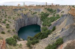 Panorama della miniera storica di diamanti a Kimberley Sudafrica - © Johan Pienaar / Shutterstock.com