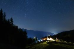 Panorama notturno sulla cittadina di Sillian, Austria.

