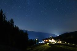 Panorama notturno sulla cittadina di Sillian, Austria.

