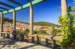 Panorama sul centro abitato di Monchique, Algarve, Portogallo.

