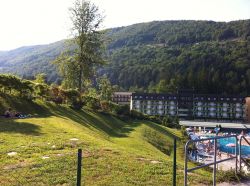 Panoramica di Topolsica e le sue celebri terme della Slovenia  - © Hasan Basri AKIRMAK - CC BY 2.0, Wikipedia