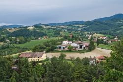 Panorma delle colline che circondano Salsomaggiore Terme in Emilia Romagna