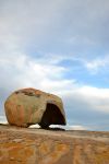 Stato di Paraiba: uno dei graniti del Lajedo de Pai Mateus. In questo caso il vento ha modellato la roccia ha forma di elmetto