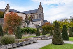 Parco della cattedrale di Limoges, Francia.
