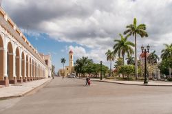 Parque Martì è la piazza principale di Cienfuegos (Cuba). È circondato da una serie di edifici neoclassici che sono valsi alla città il riconoscimento di Patrimonio ...