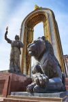 Particolare del monumento al condottiero Ismoil Somoni nel centro di Dushanbe, Tagikistan - © Truba7113 / Shutterstock.com