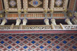 Fu il marchese Ferdinando Panciatichi Ximenes d’Aragona a progettare e ristrutturare nelle forme che vediamo oggi il castello di Sammezzano - foto © Greta Gabaglio / Shutterstock.com ...