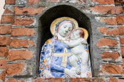 Particolare della chiesa del XV secolo dedicata a San Francesco a Cotignola di Ravenna, Emilia Romagna.
