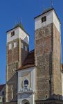 Particolare della chiesa di San Nicola a Freiberg, Sassonia, Germania. La chiesa è caratterizzata dalla presenza di due torri campanarie.




