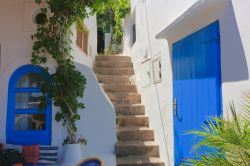 Particolare dell'architettura di Panarea, Sicilia - Un suggestico angolo di una delle tradizionali dimore costruite sull'isola di Panarea © Natalia Macheda / Shutterstock.com