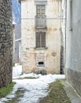 Particolare di un'abitazione di montagna a Viceno nei pressi di Crodo, Piemonte, Italia.

