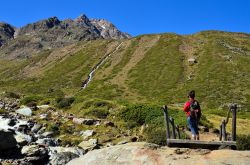 Passeggiate in Val Senales, Trentino Alto Adige. Sono circa 300 i chilometri di sentieri segnati, diversi per gradi di difficoltà, che permettono agli appassionati di escursionismo e ...