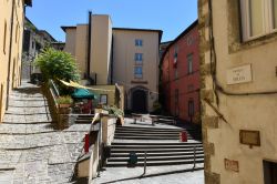 Passeggiata nel centro storico del borgo toscano di Barga in Garfagnana, siamo in provincia di Lucca