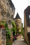 Passeggiata nel villaggio medievale di La Roque Gageac in Aquitania, uno dei villaggi più belli della Francia